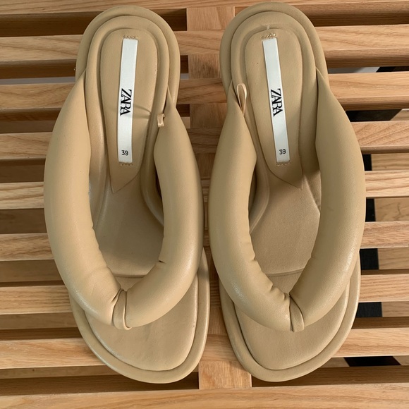 Zara puffy leather sandals size 39 - Picture 1 of 4